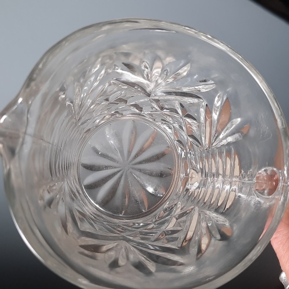 Vintage Anchor Hocking Pineapple Pattern Pressed Glass Creamer/Small Pitcher - Picture 6 of 8